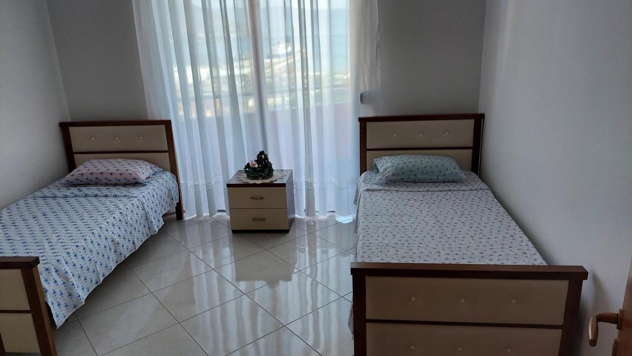 Sweetview 2-Bedroom Apartment With 3 Balcony Seaview Vlorë Exterior foto